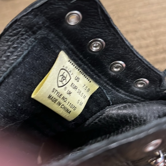 Ariat Black Leather Lace Up Boots with Brown Tassel. - Picture 4 of 5